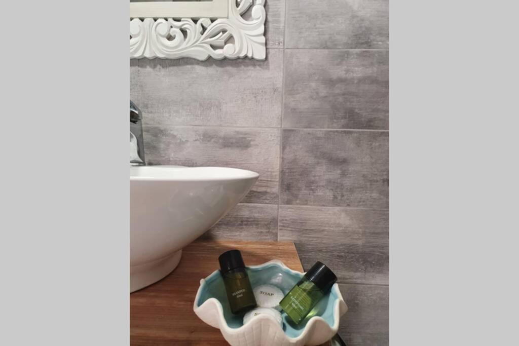 Elia Luxury Suite, Corfu Town エクステリア 写真