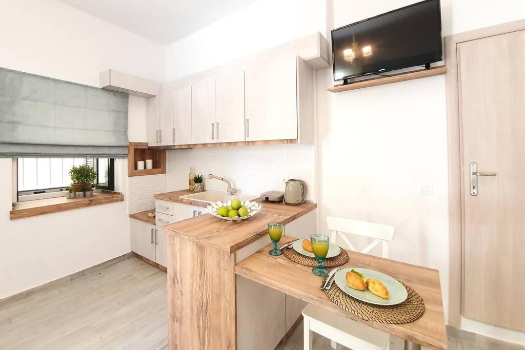 Elia Luxury Suite, Corfu Town エクステリア 写真